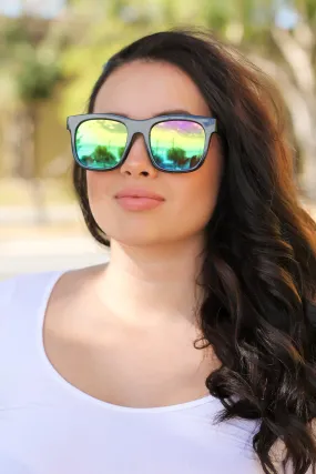 Black Mirrored Lens Sunglasses