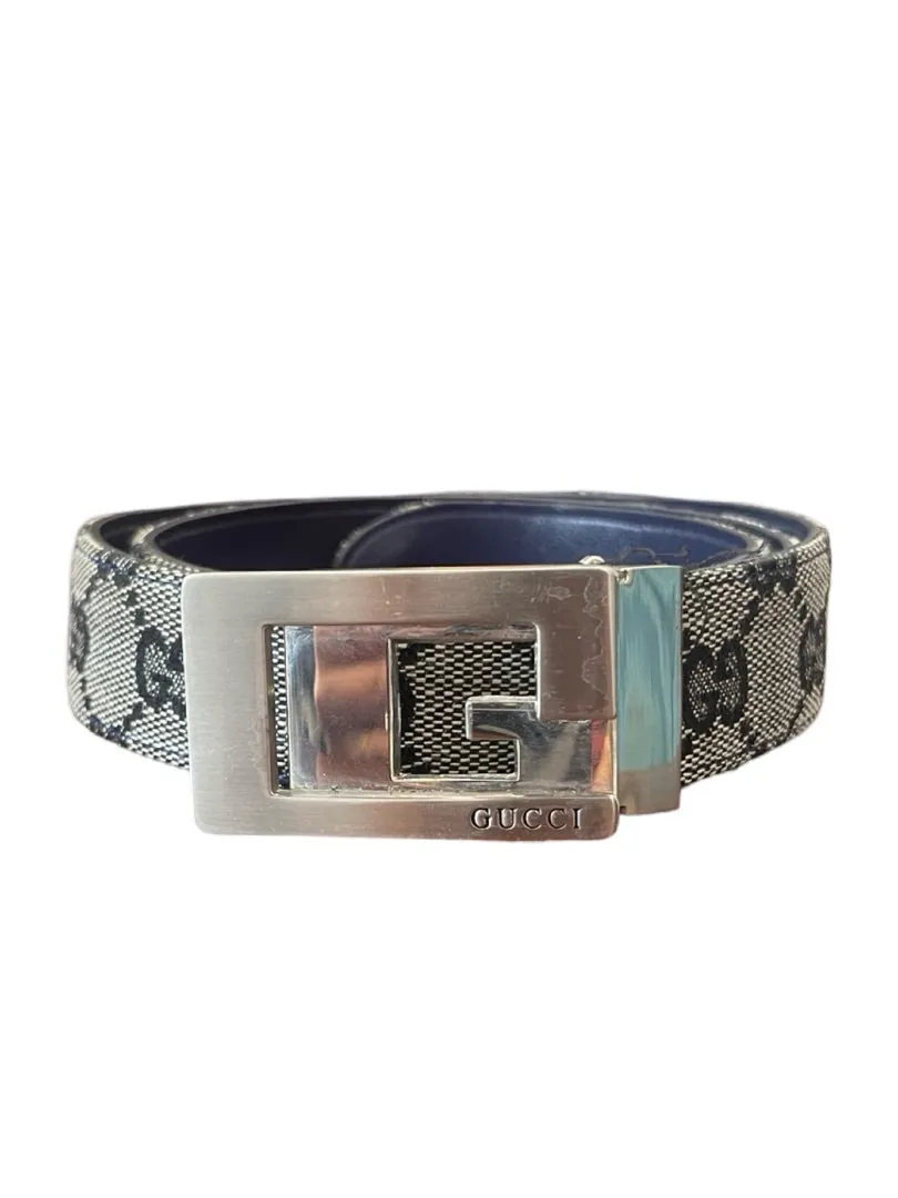 Gucci Navy Vintage Belt. Size: